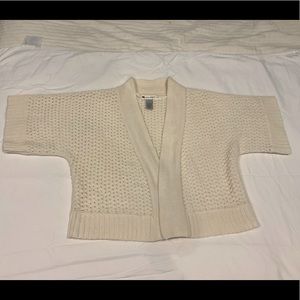 Valerie Bertinelli Short cardigan